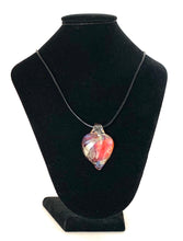 Charger l'image dans la galerie, Pendentif cœur en verre - Rose